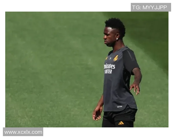 楚阿梅尼的崛起与挑战：探讨这位年轻球员在足坛的未来发展潜力与影响力